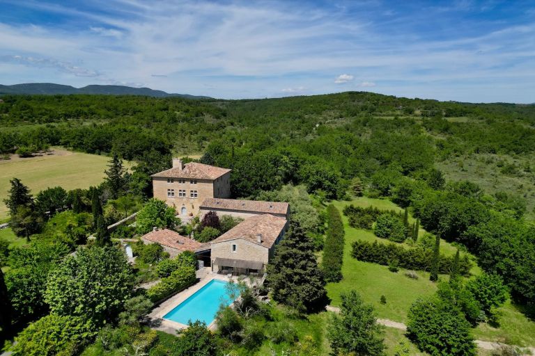 castle 16 Rooms for sale on BARJAC (30430)