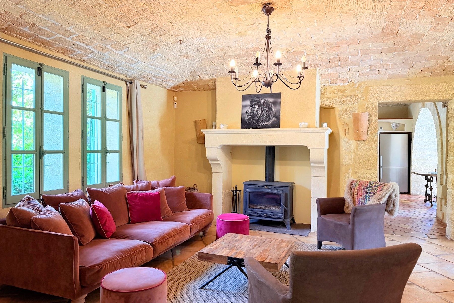 house 9 Rooms for sale on UZES (30700)