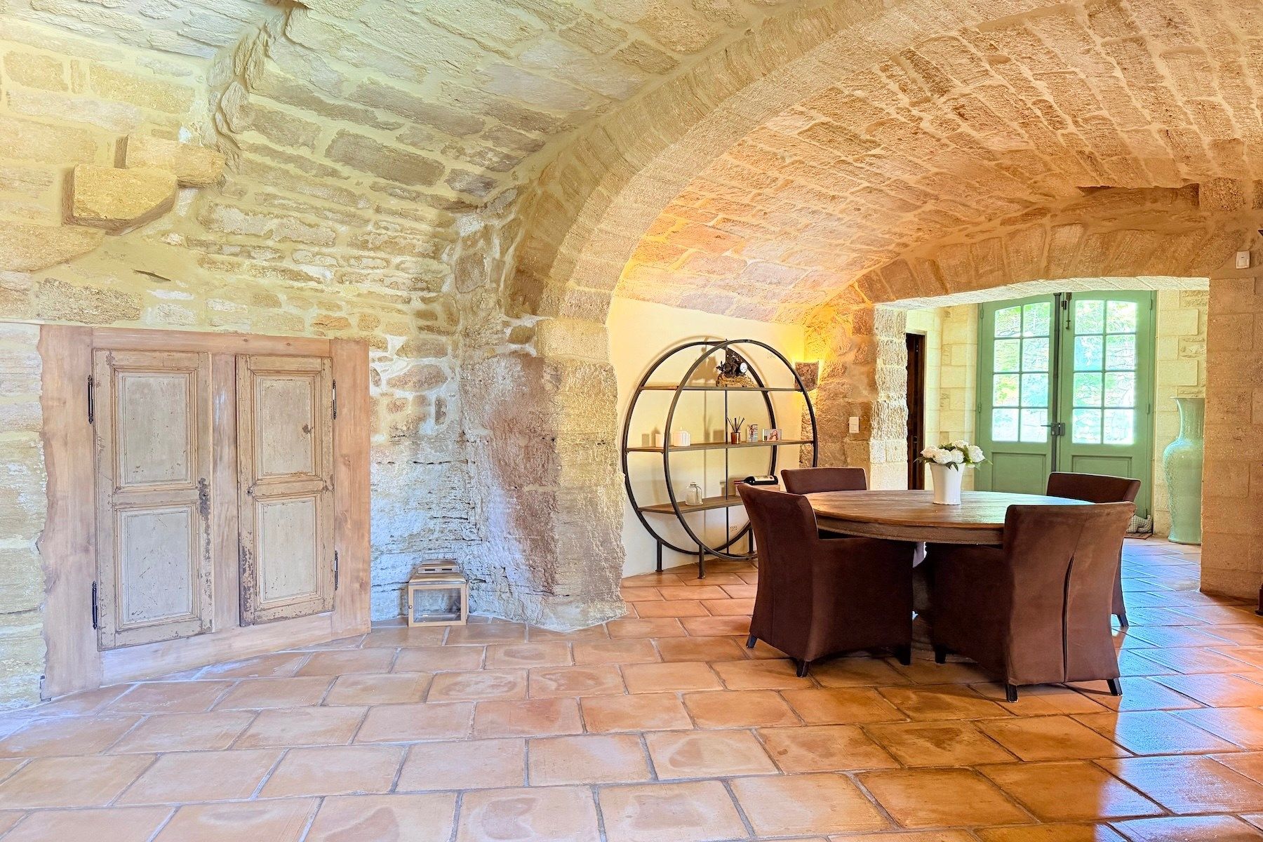 house 9 Rooms for sale on UZES (30700)