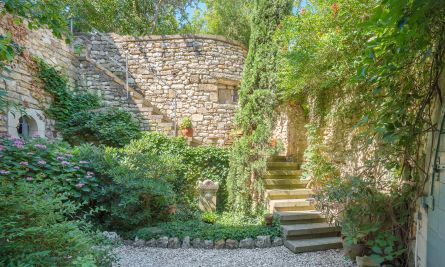 Sale House Uzès 9&nbsp;Rooms 400&nbsp;m²