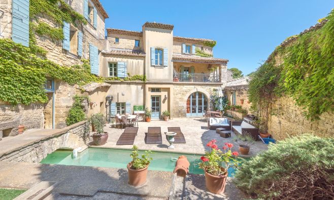 Sale House Uzès 9&nbsp;Rooms 400&nbsp;m²