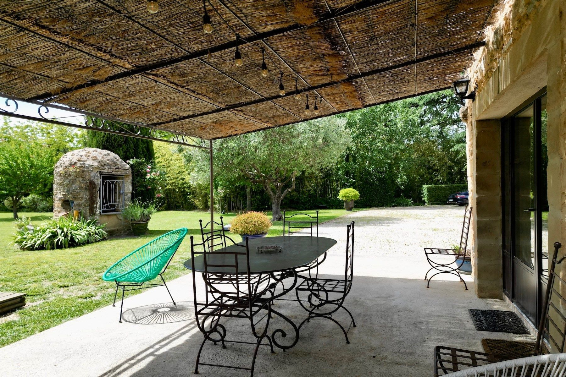 house 5 Rooms for sale on UZES (30700)