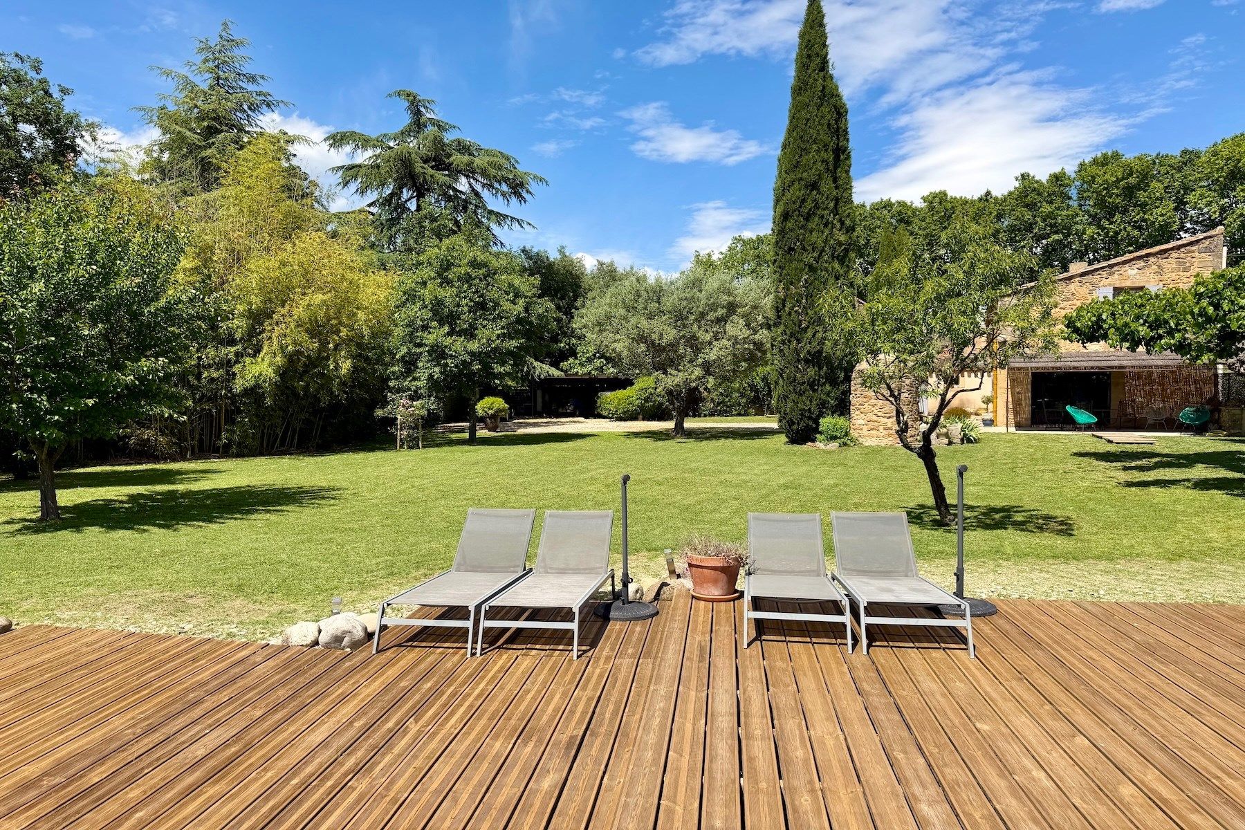 house 5 Rooms for sale on UZES (30700)