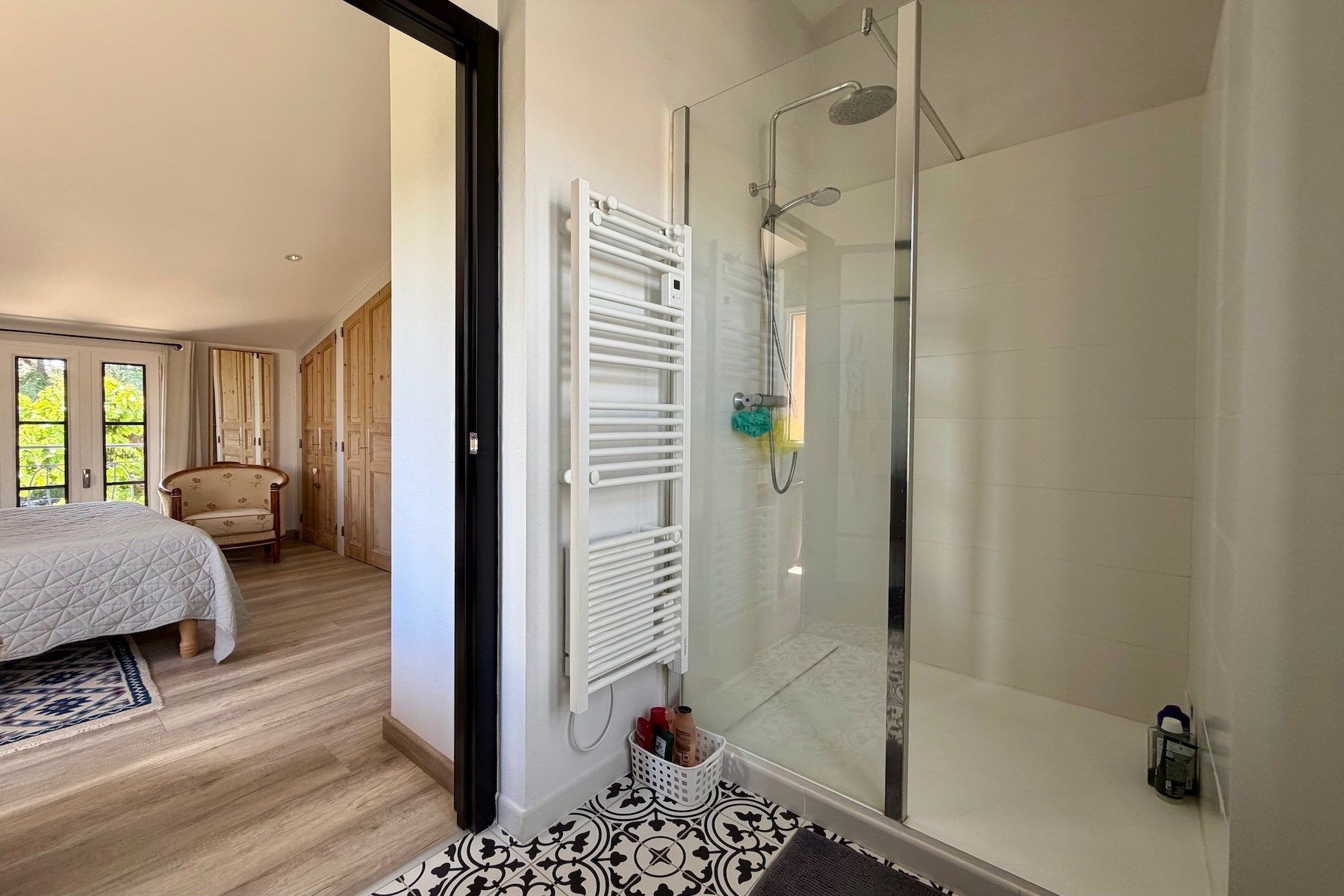 house 5 Rooms for sale on UZES (30700)