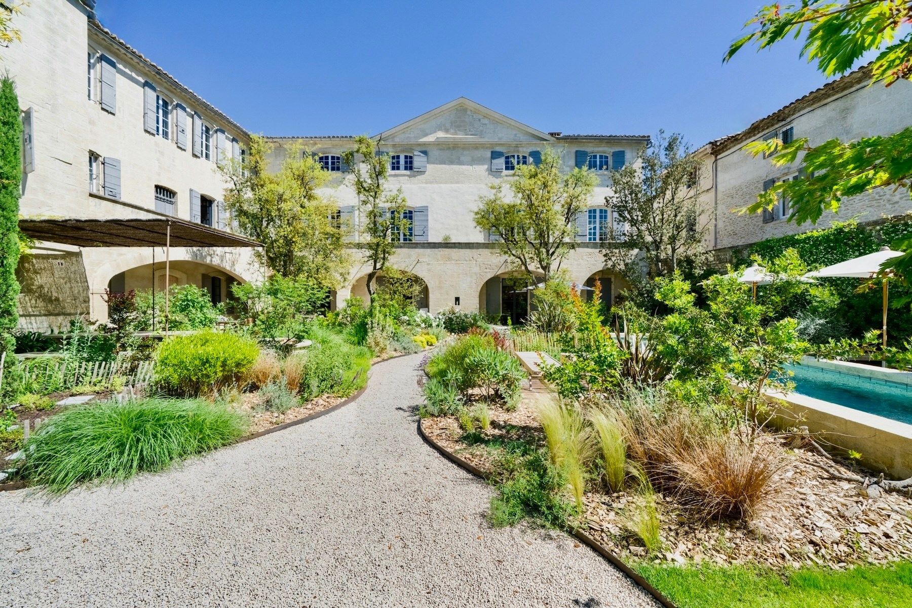 castle 22 Rooms for sale on UZES (30700)