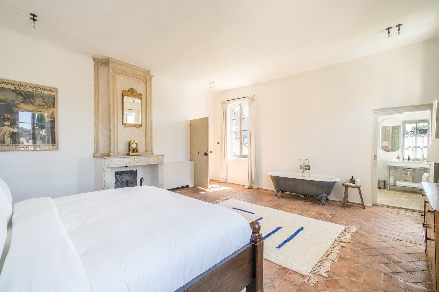 castle 22 Rooms for sale on UZES (30700)