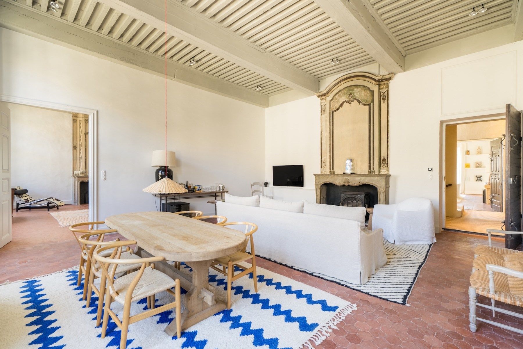 castle 22 Rooms for sale on UZES (30700)