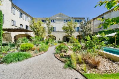 Sale Castle Uzès 22&nbsp;Rooms 1120&nbsp;m²
