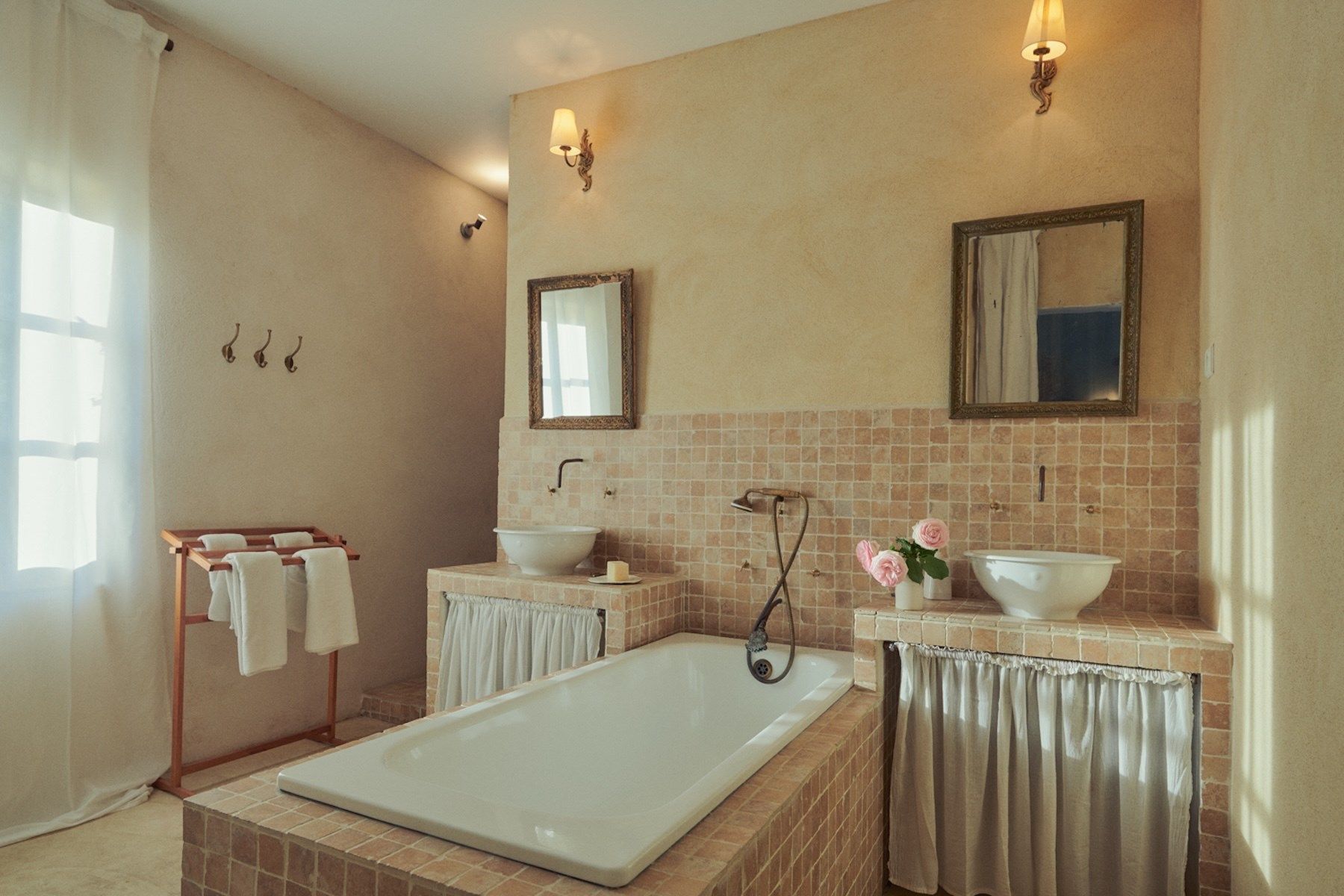 house 14 Rooms for sale on AIGALIERS (30700)