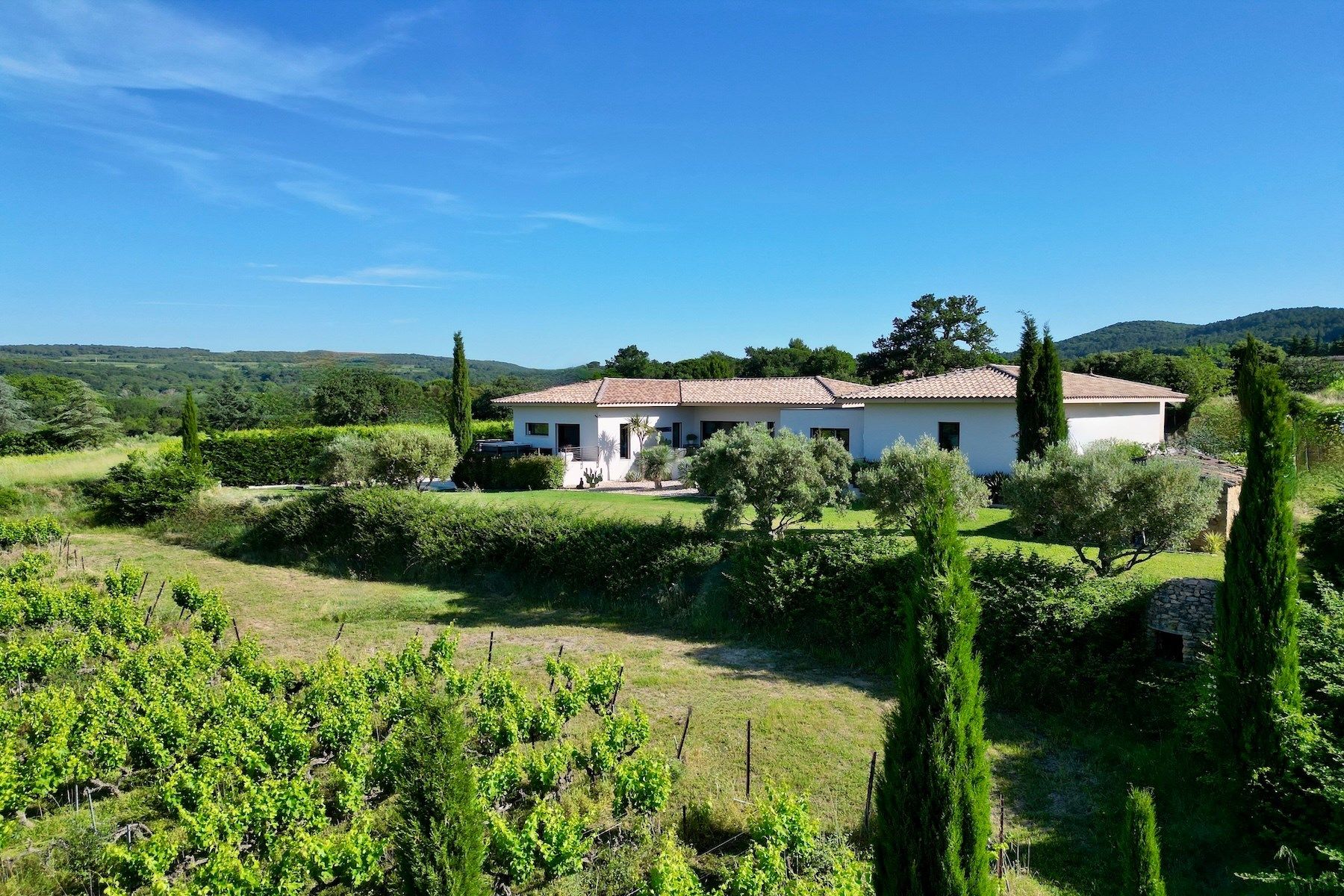 house 7 Rooms for sale on UZES (30700)