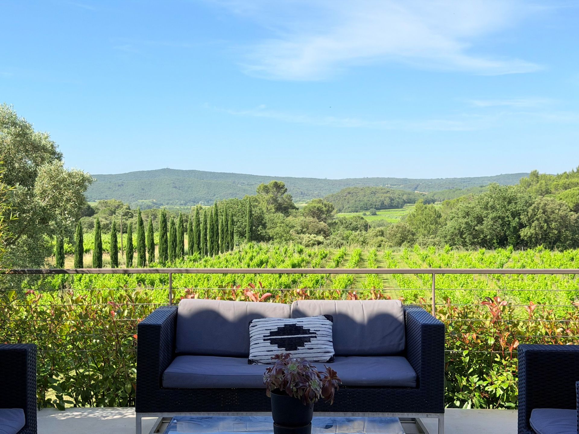 house 7 Rooms for sale on UZES (30700)