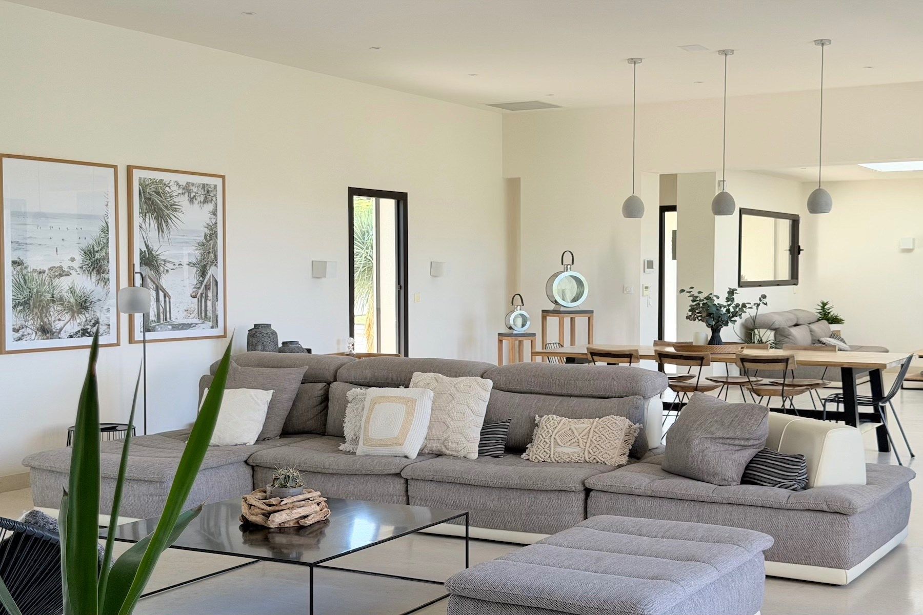 house 7 Rooms for sale on UZES (30700)
