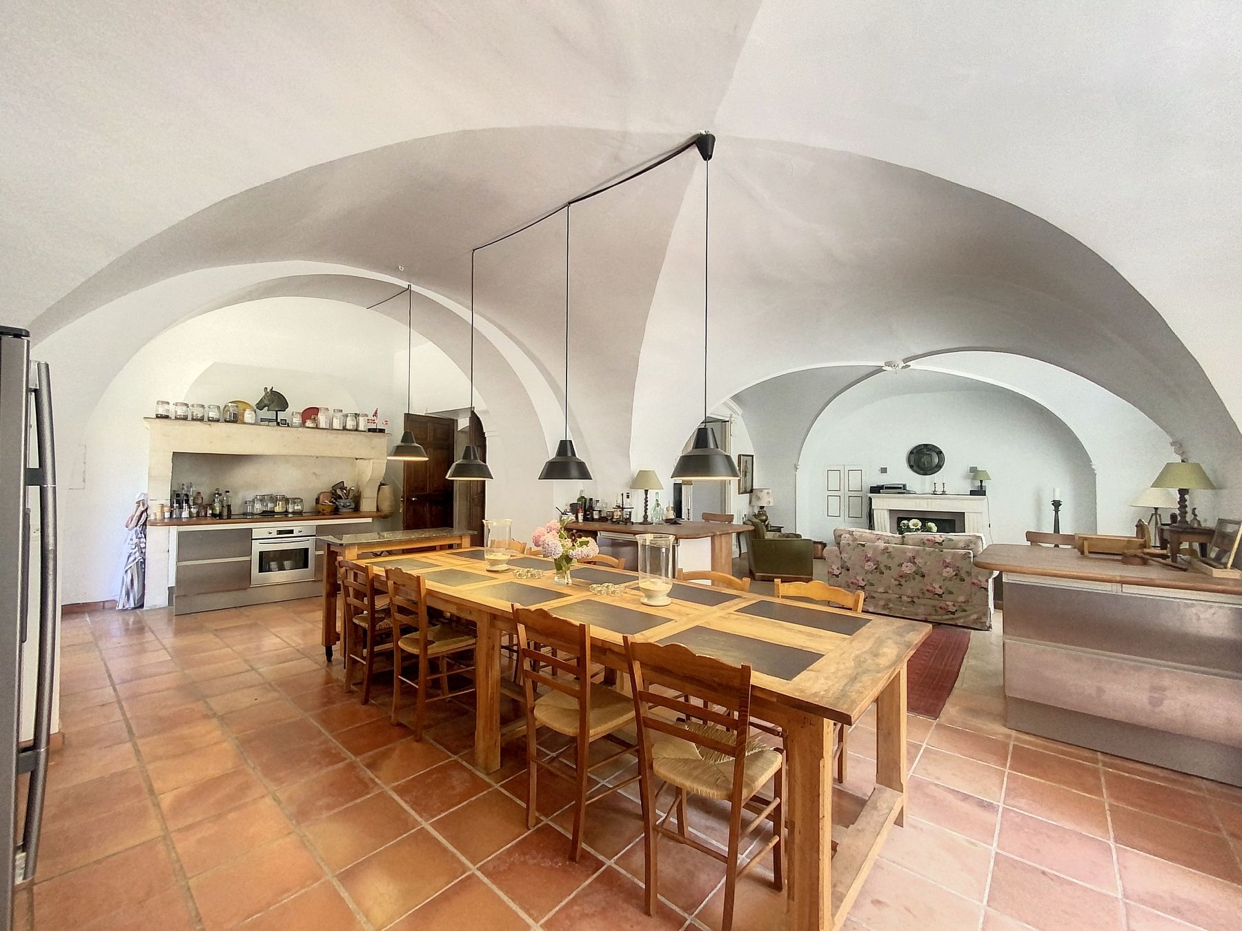 château 25 Pièces en vente sur UZES (30700)