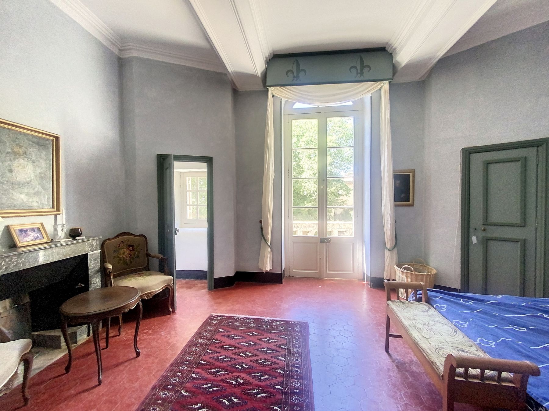 château 25 Pièces en vente sur UZES (30700)
