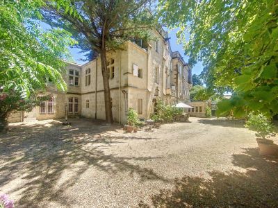 Vente Château Uzès 25&nbsp;Pièces 1000&nbsp;m²