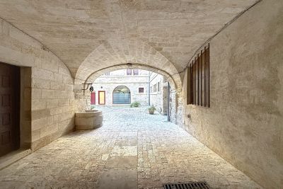 Vente Appartement Uzès 3&nbsp;Pièces 102&nbsp;m²