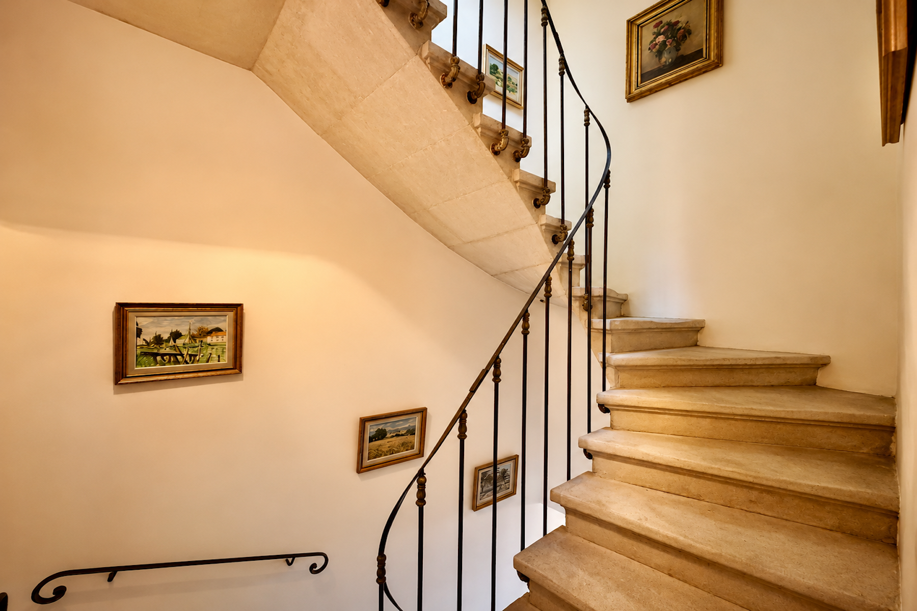 maison de ville 6 Pièces en vente sur UZES (30700)