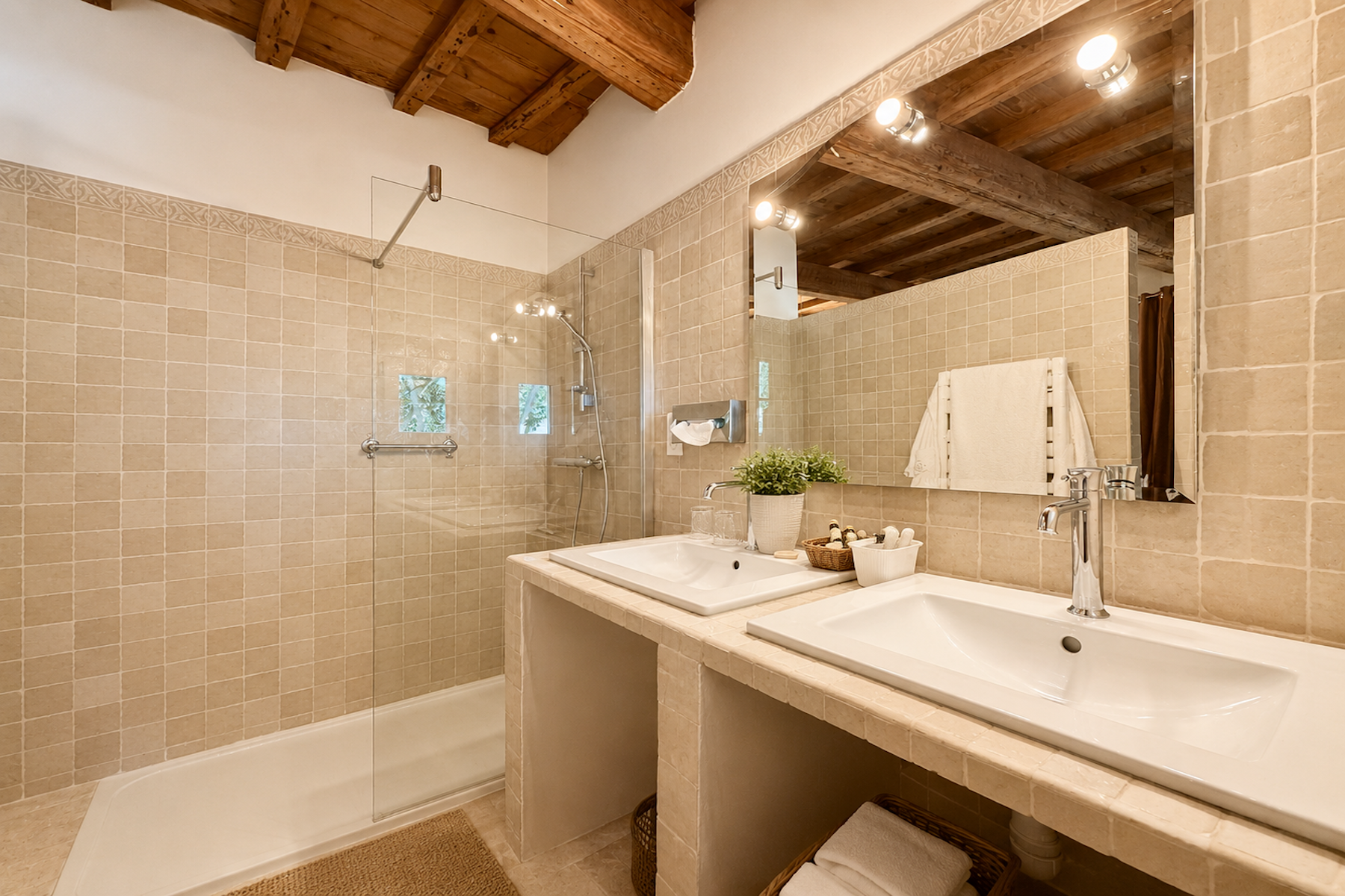 maison de ville 6 Pièces en vente sur UZES (30700)