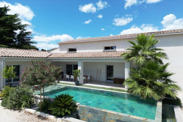 Vente Maison Collias 5&nbsp;Pièces 180&nbsp;m²