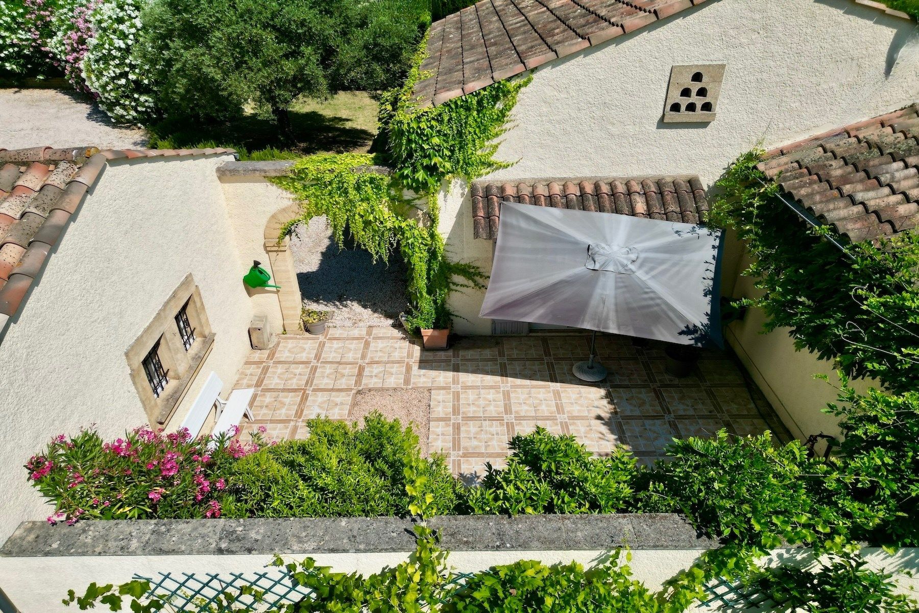 house 4 Rooms for sale on UZES (30700)