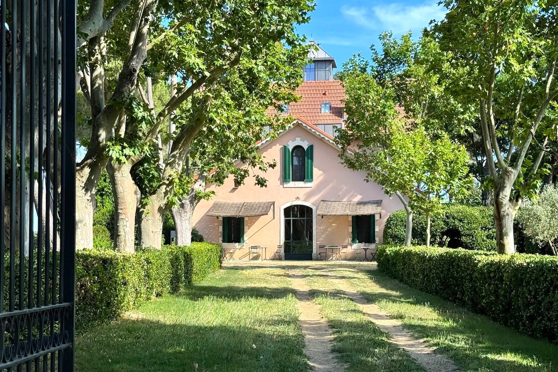 mansion 15 Rooms for sale on AIGUES MORTES (30220)