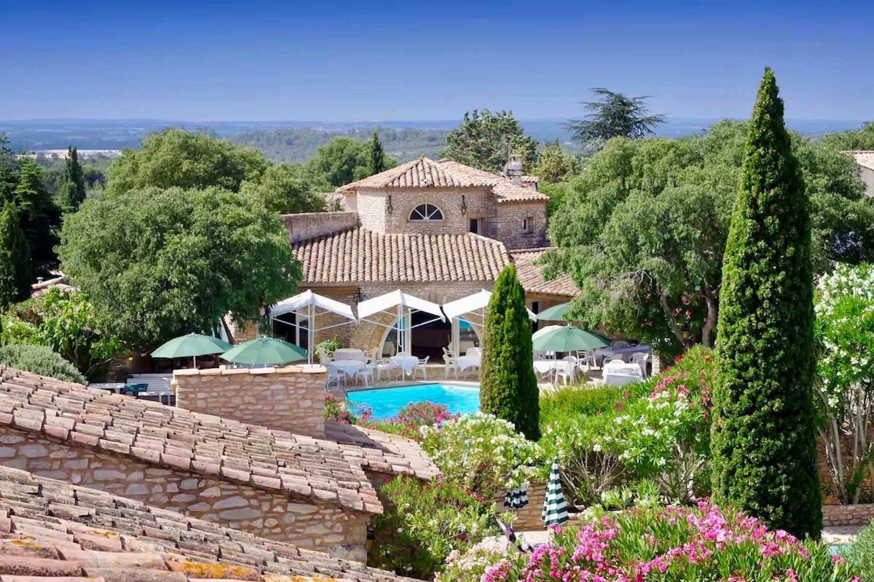 house 44 Rooms for sale on UZES (30700)