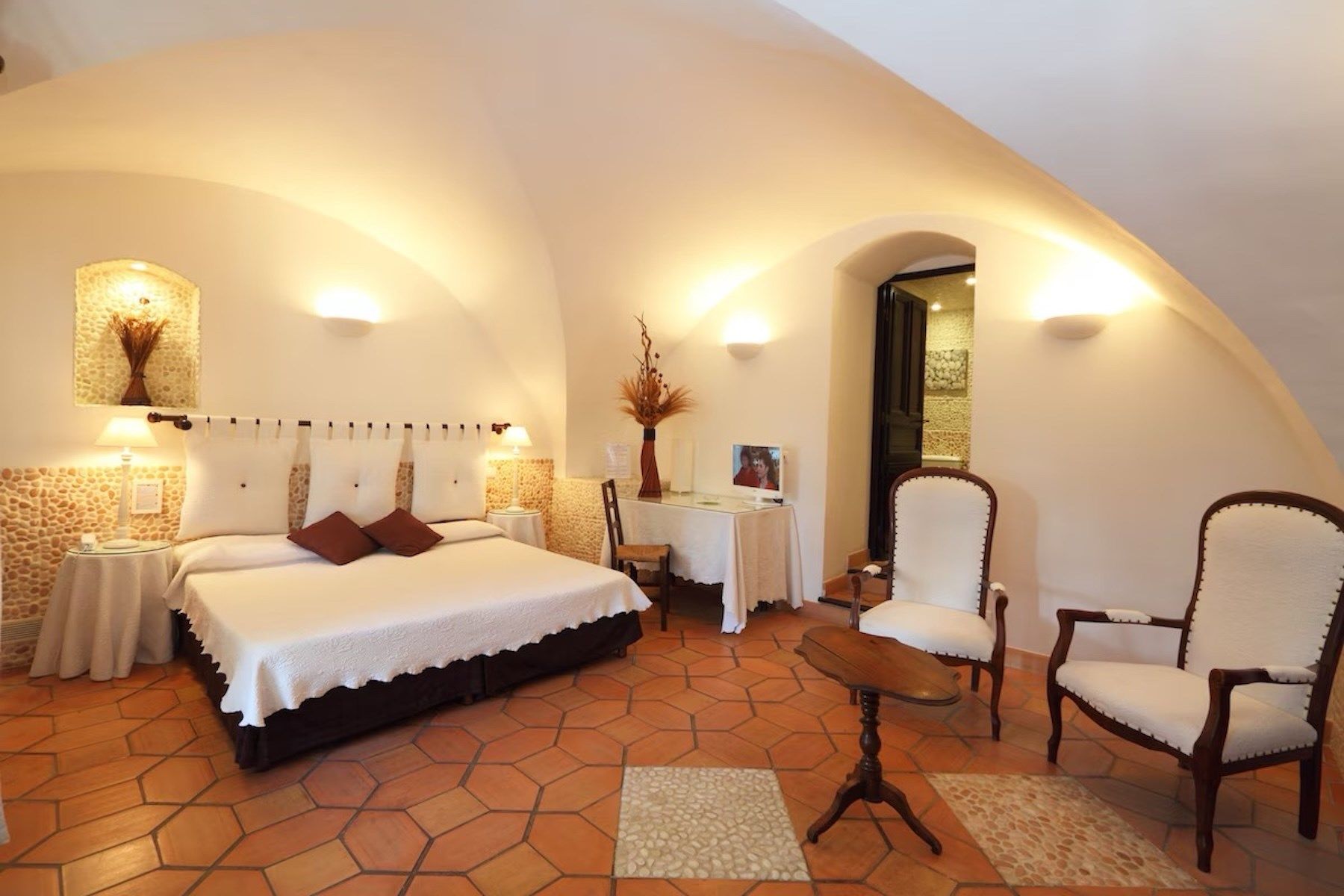 house 44 Rooms for sale on UZES (30700)
