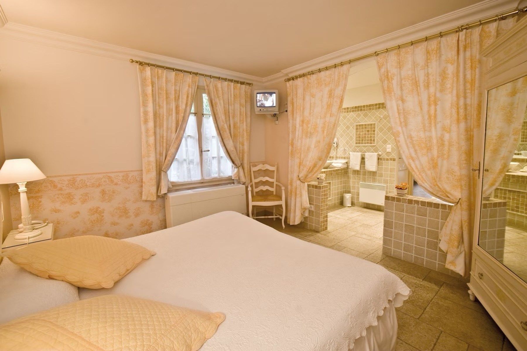 house 44 Rooms for sale on UZES (30700)