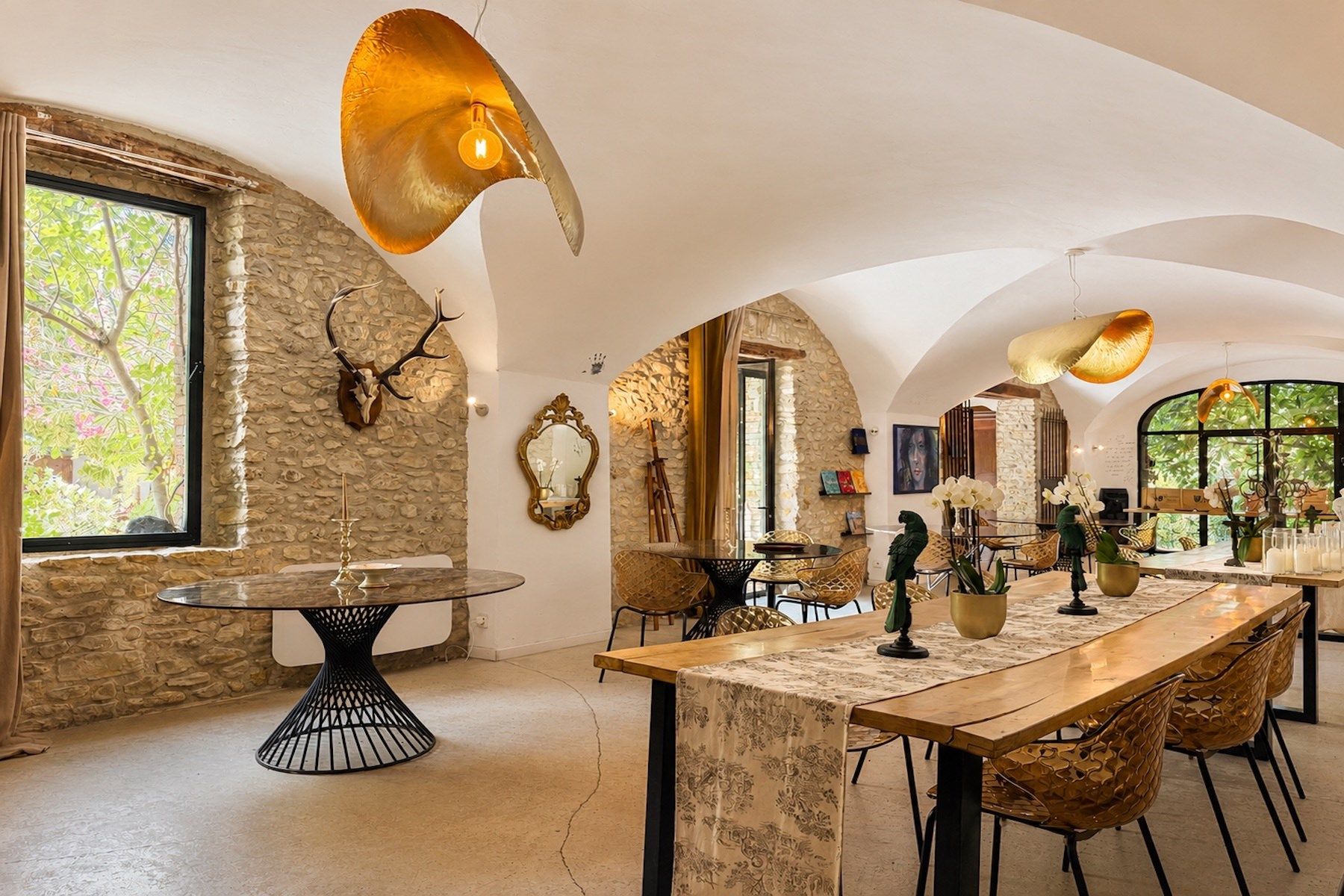 mas 13 Pièces en vente sur UZES (30700)