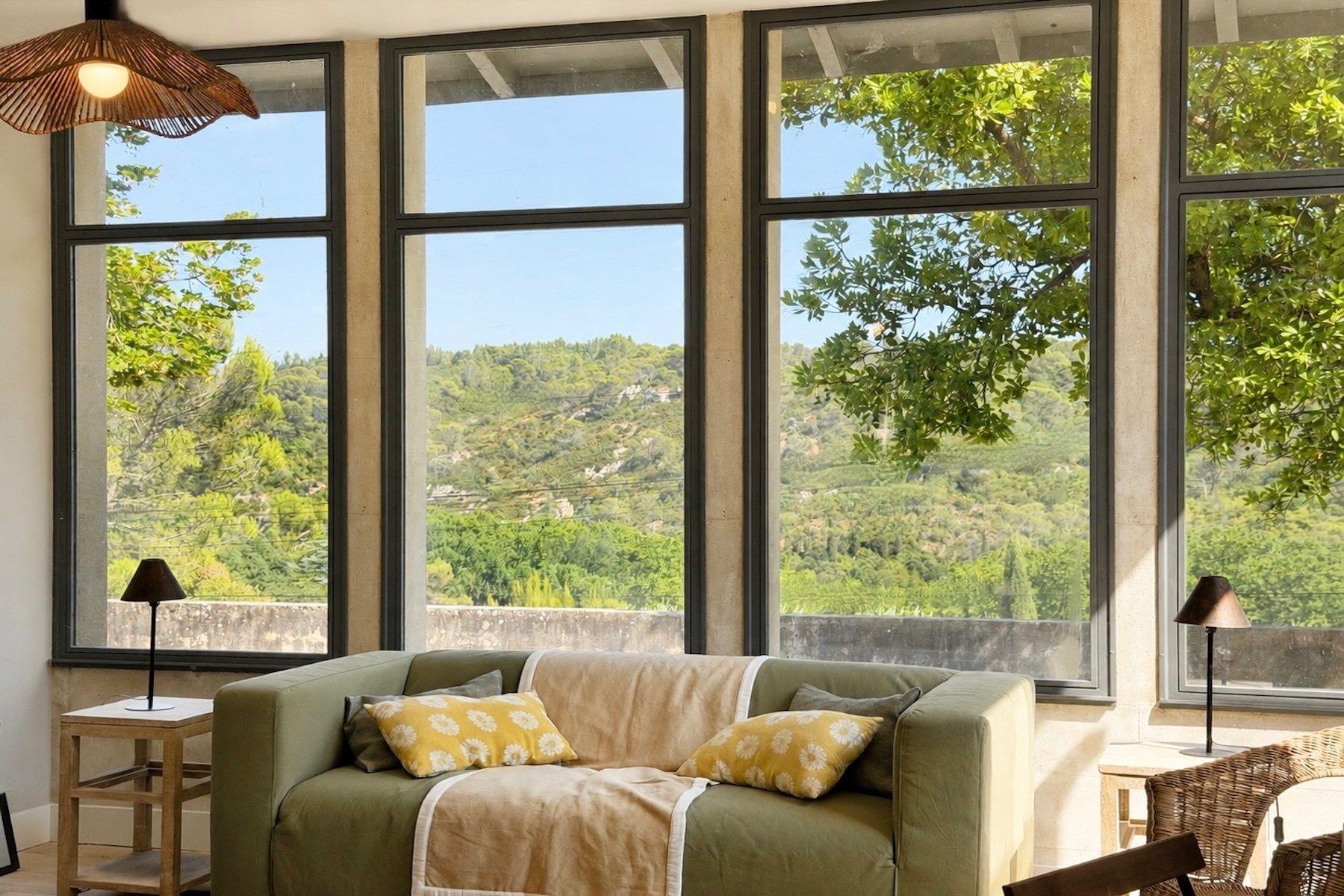house 5 Rooms for sale on UZES (30700)
