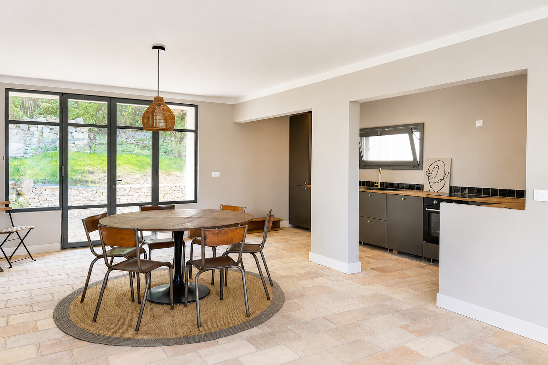 house 5 Rooms for sale on UZES (30700)