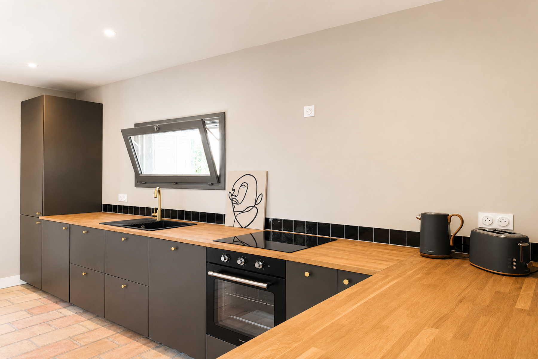 house 5 Rooms for sale on UZES (30700)