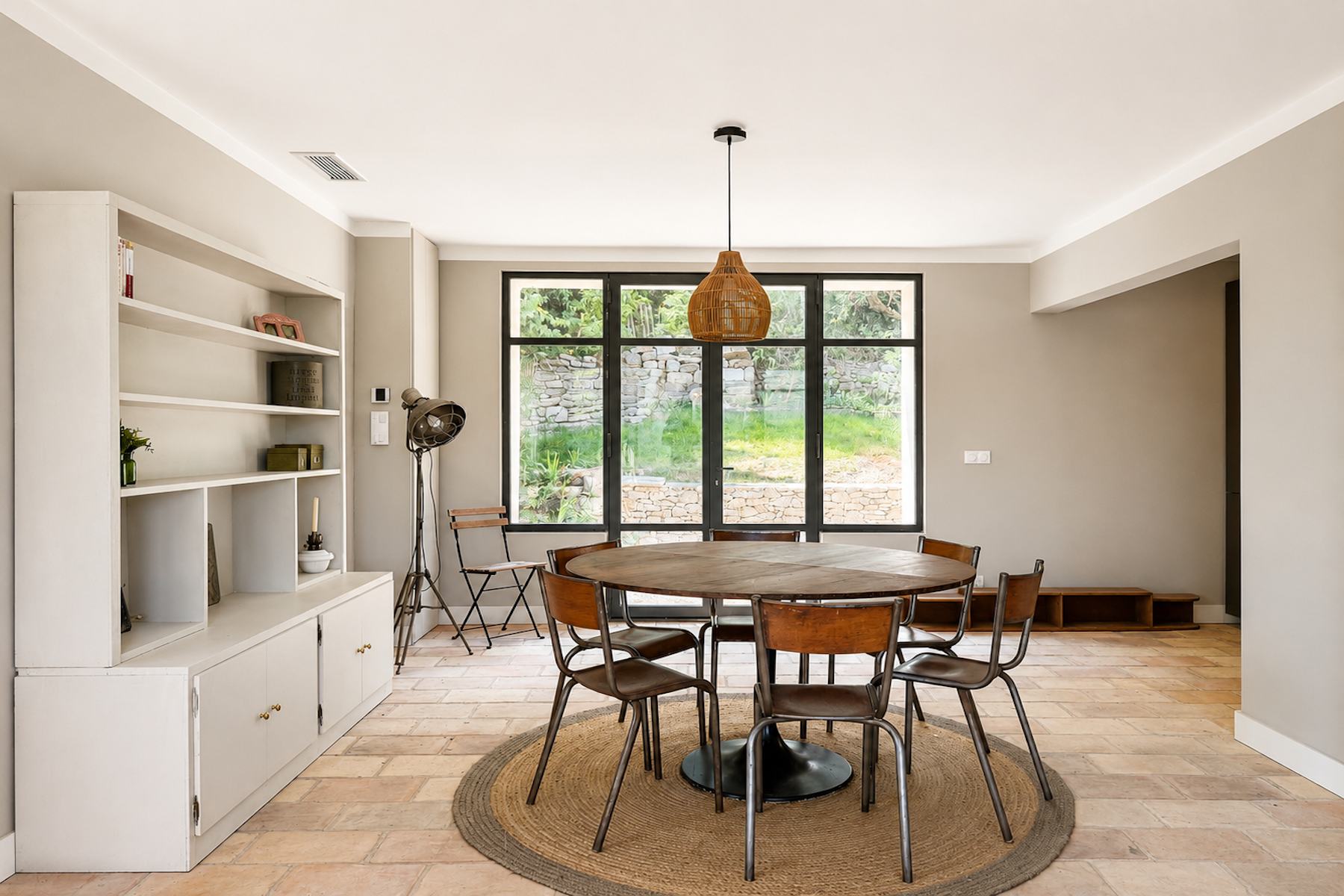 house 5 Rooms for sale on UZES (30700)