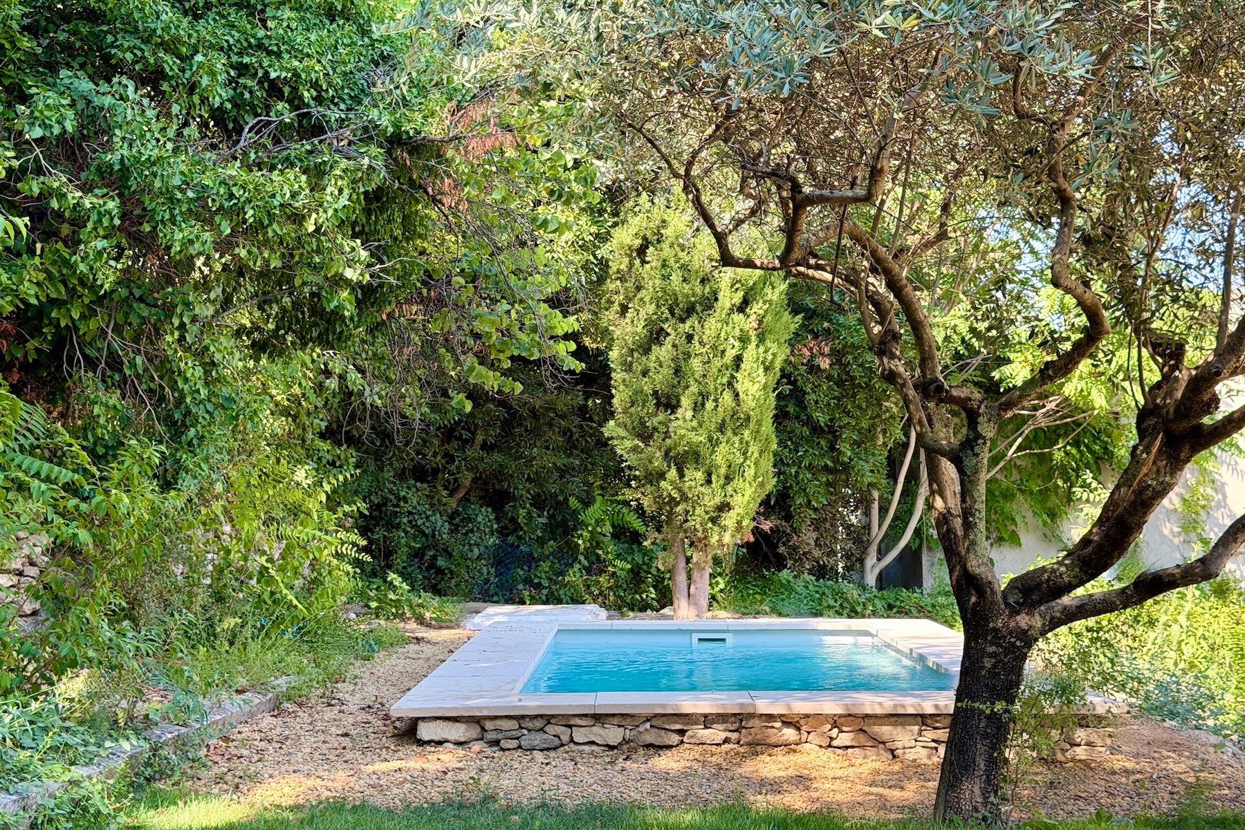 house 5 Rooms for sale on UZES (30700)