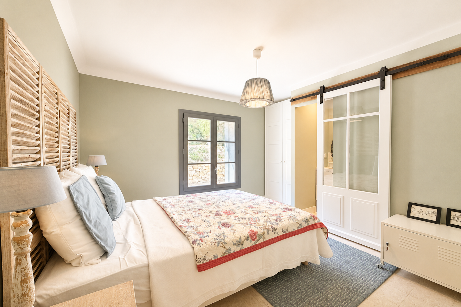 house 5 Rooms for sale on UZES (30700)