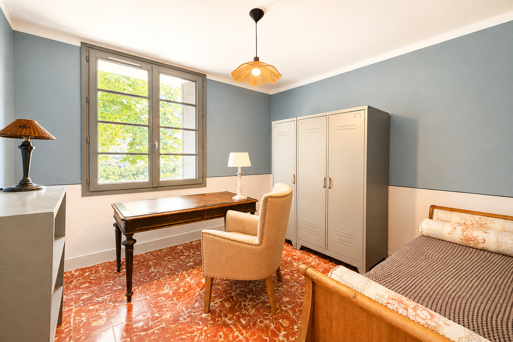 house 5 Rooms for sale on UZES (30700)