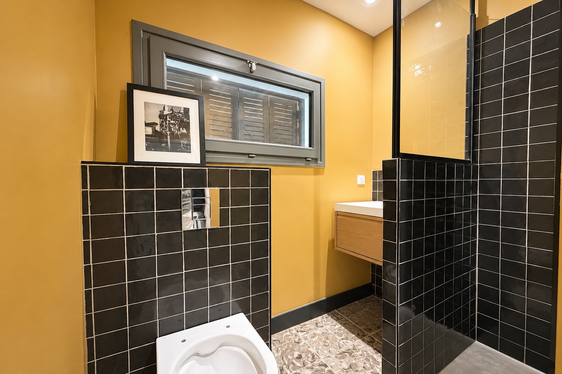 house 5 Rooms for sale on UZES (30700)