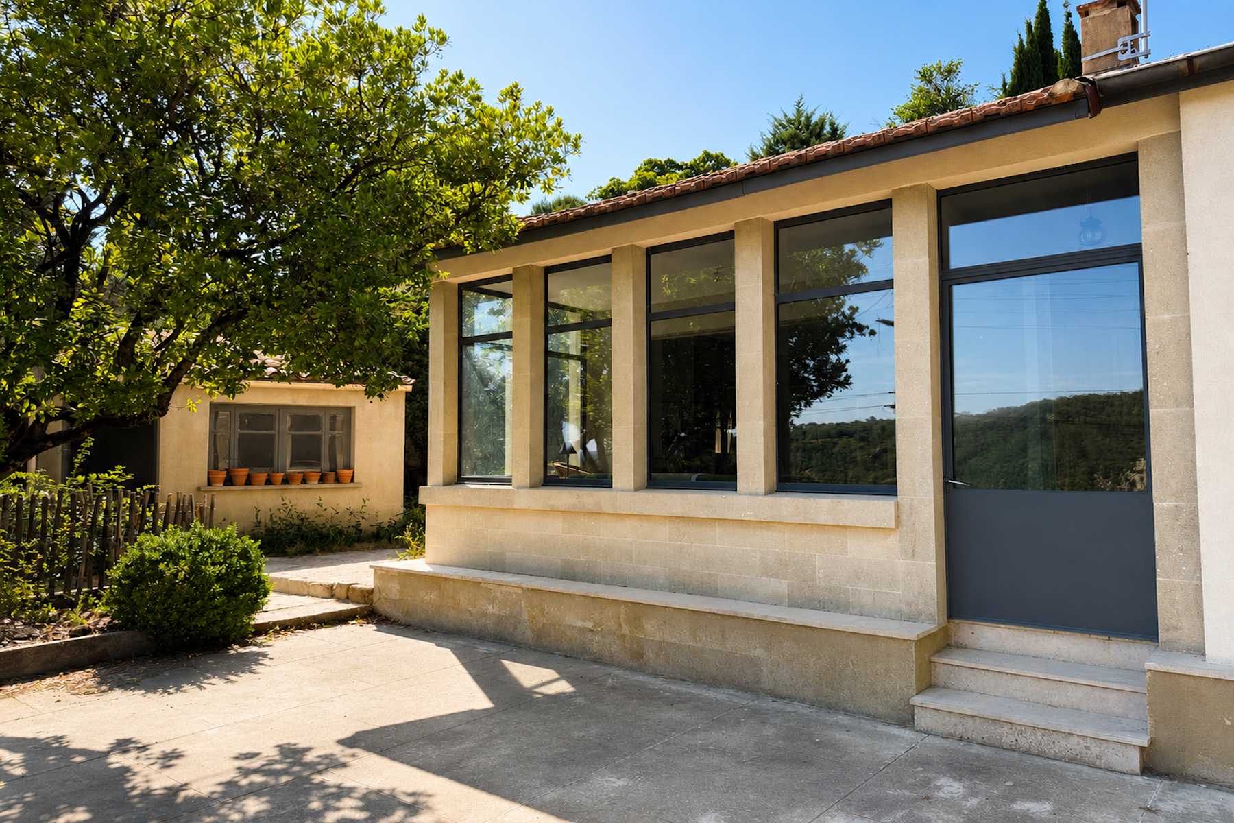 house 5 Rooms for sale on UZES (30700)