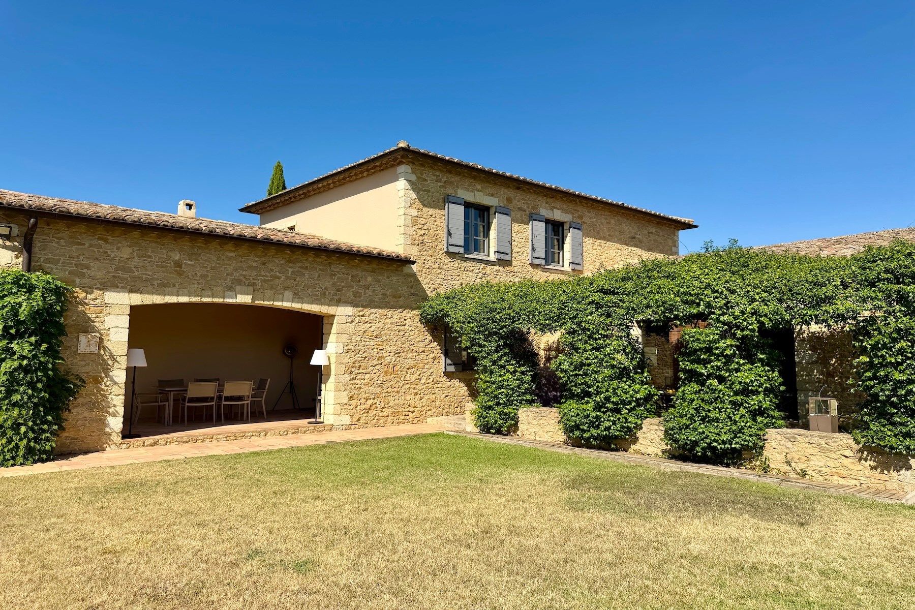 mas 9 Pièces en vente sur UZES (30700)
