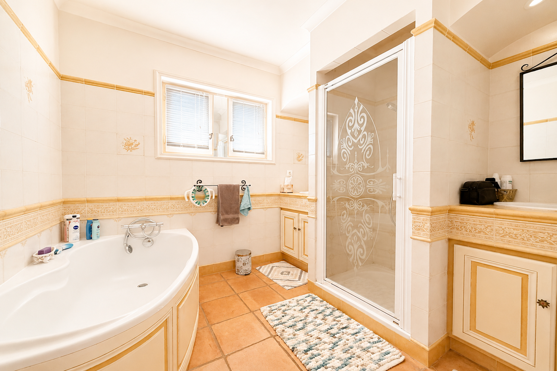 mas 9 Pièces en vente sur UZES (30700)
