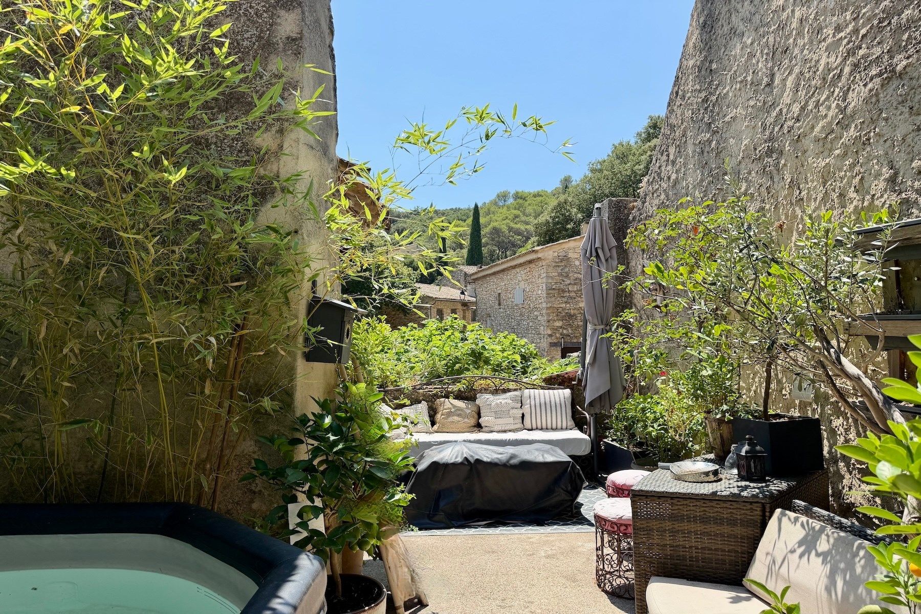 maison 7 Pièces en vente sur LA ROQUE SUR CEZE (30200)