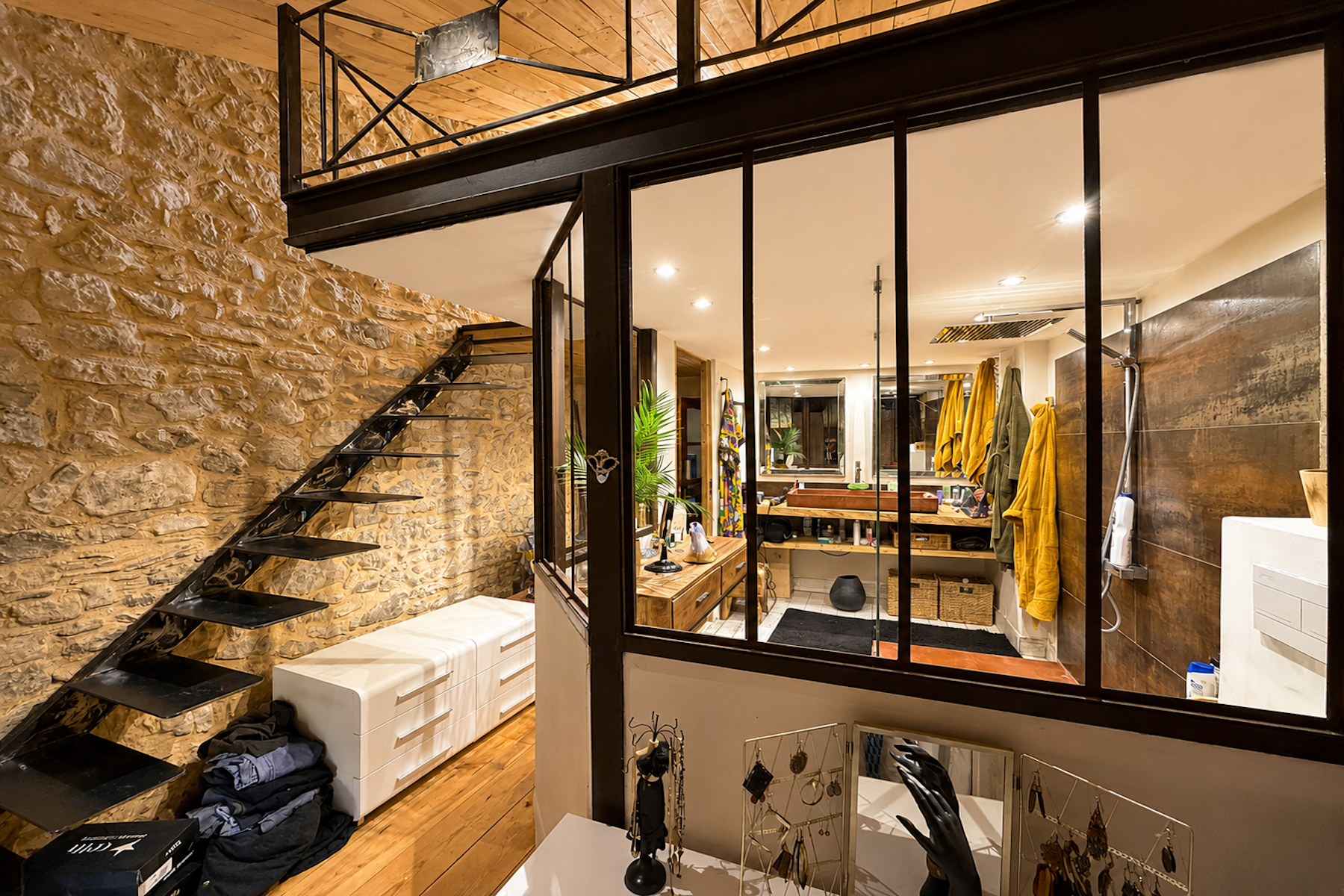 maison 7 Pièces en vente sur LA ROQUE SUR CEZE (30200)