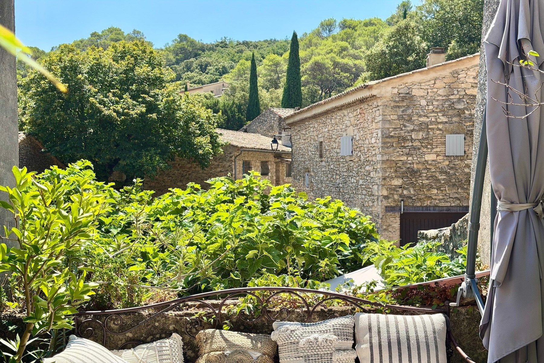 maison 7 Pièces en vente sur LA ROQUE SUR CEZE (30200)