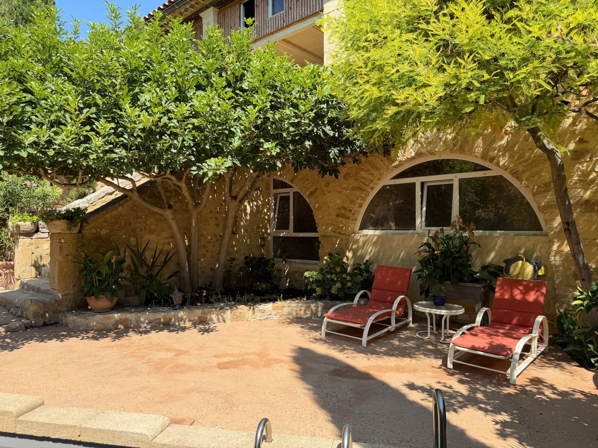 property 27 Rooms for sale on SABRAN (30200)
