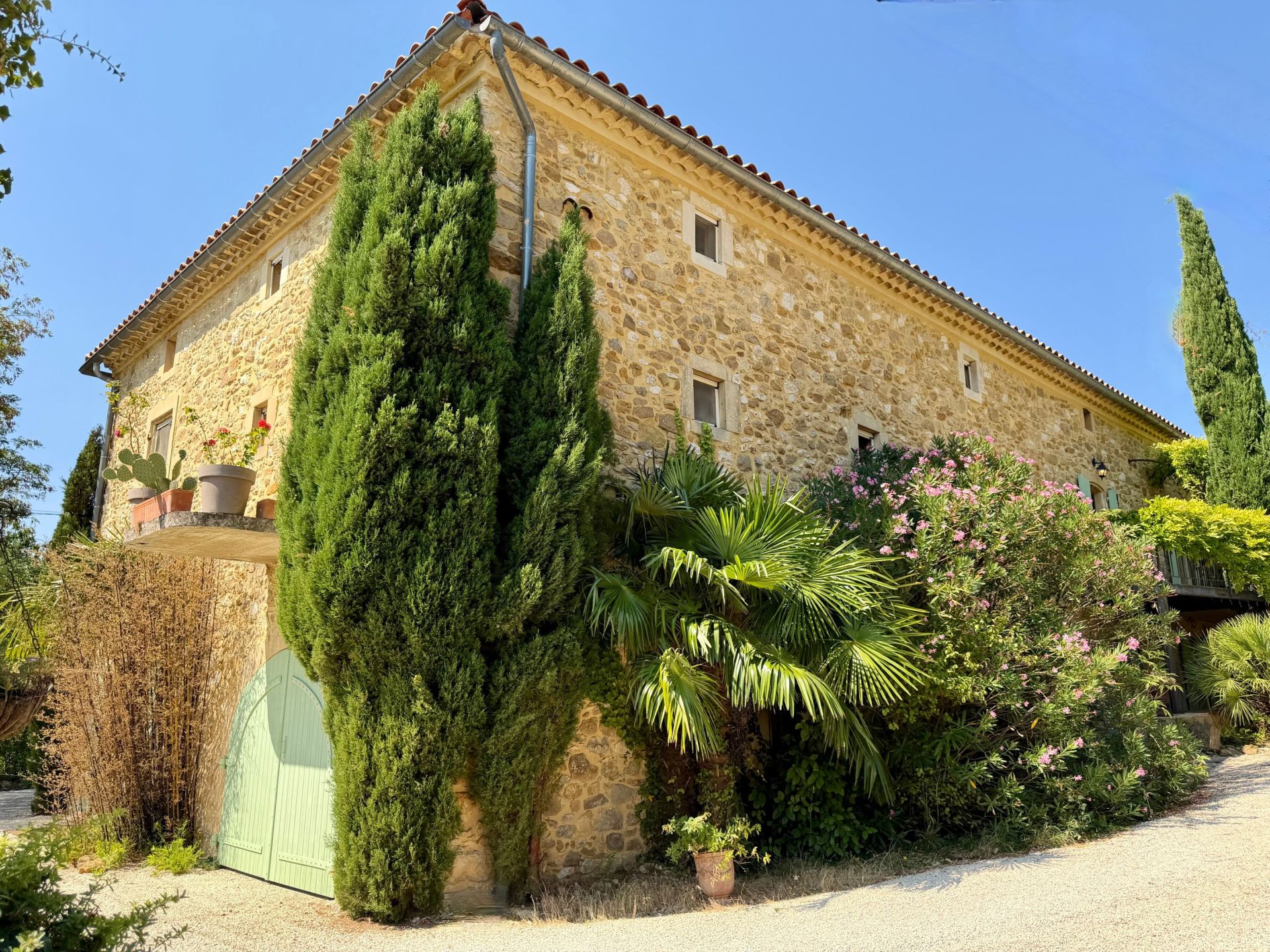 property 27 Rooms for sale on SABRAN (30200)
