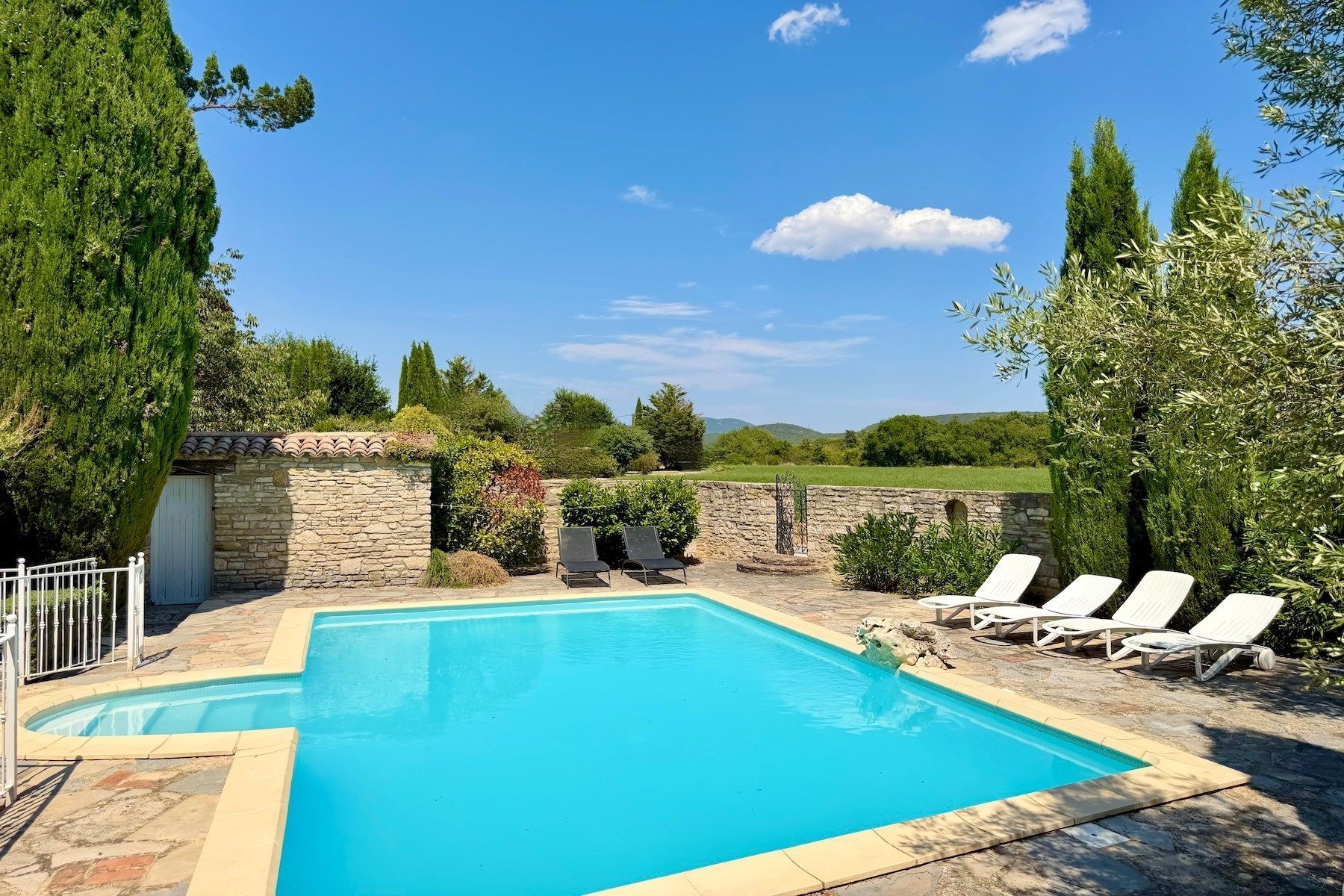 maison 6 Pièces en vente sur UZES (30700)