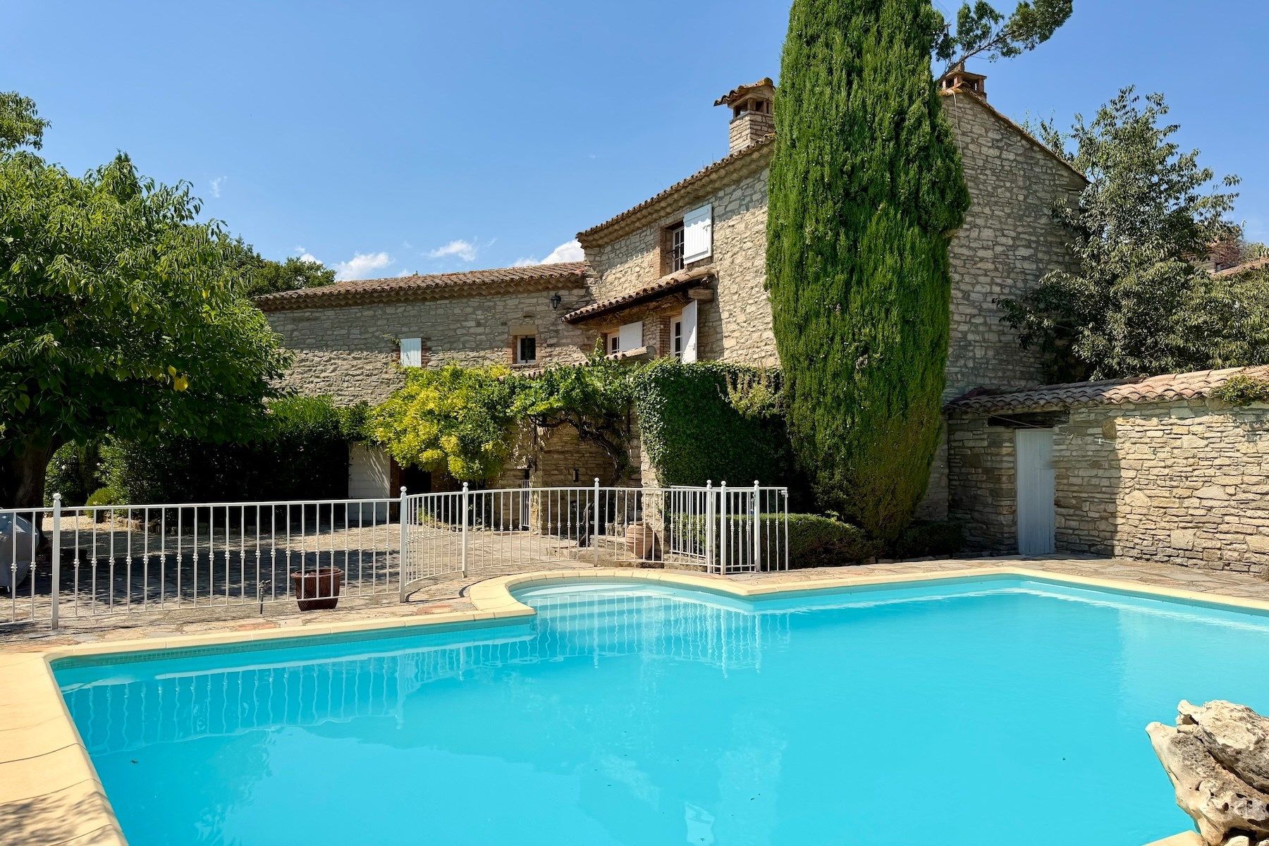 maison 6 Pièces en vente sur UZES (30700)