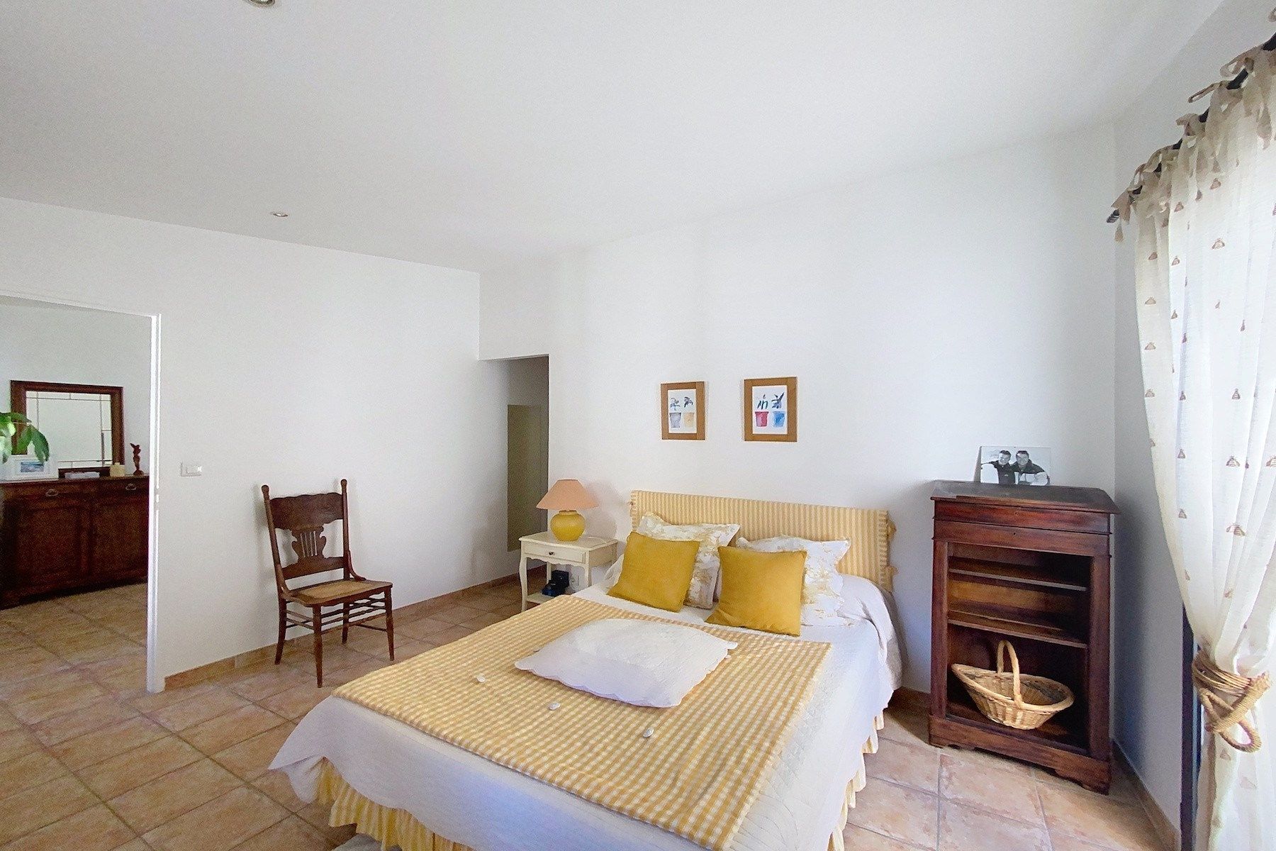 townhouse 5 Rooms for sale on NIMES (30000)