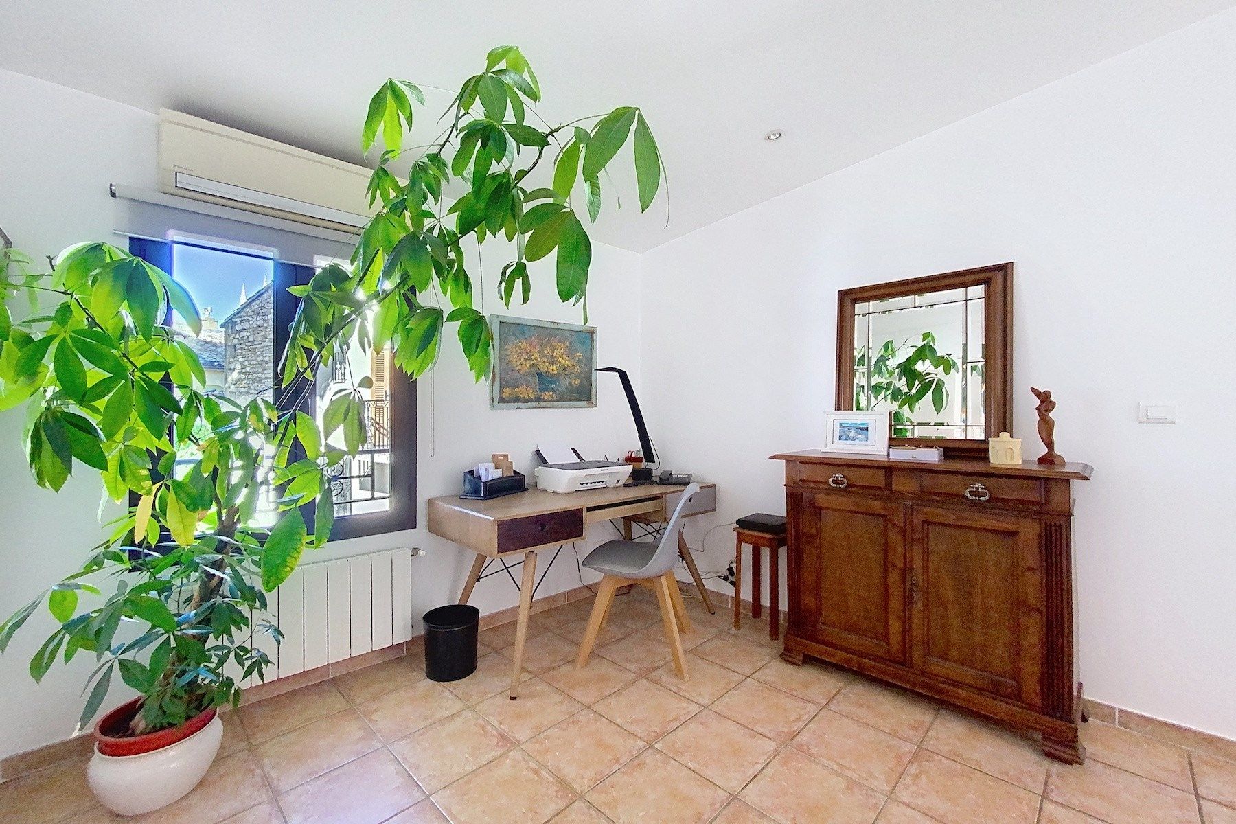 townhouse 5 Rooms for sale on NIMES (30000)