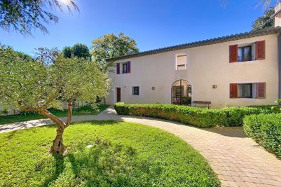 Sale Townhouse Nîmes 5&nbsp;Rooms 167&nbsp;m²